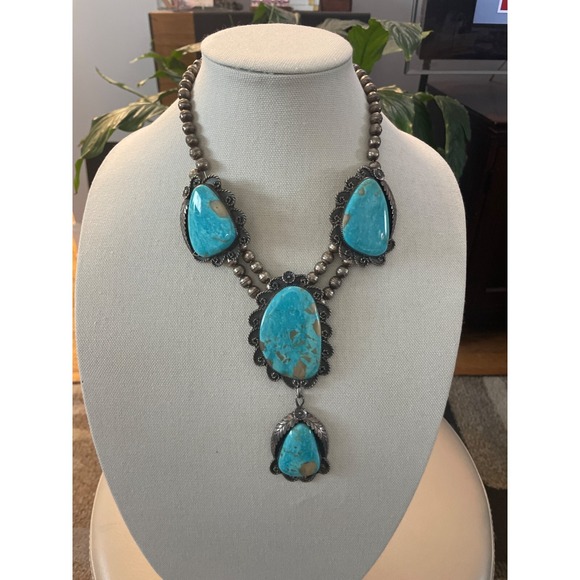 Sterling Jewelry - ONE OF THE MOST LUXURIOUS VINTAGE NATIVE AMERICAN NAVAJO TURQUOISE STERLING SILV